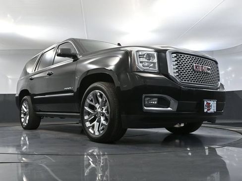 Used 2015 GMC Yukon Denali w/ Premium Package AWD/4WD image 65