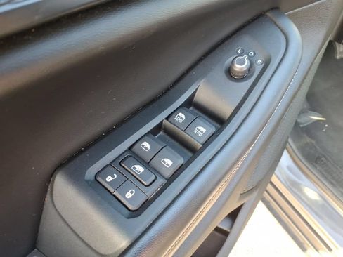 Used 2023 Jeep Grand Cherokee L Laredo AWD/4WD image 13