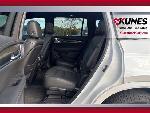 Used 2023 Cadillac XT6 Sport w/ Technology Package image 25