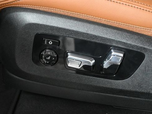 Used 2027 BMW X7 xDrive40i w/ M Sport Package AWD/4WD image 27