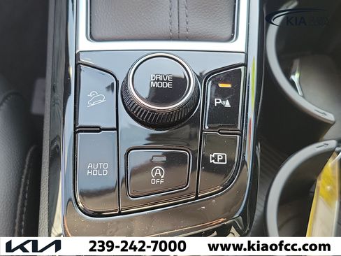 Certified 2025 Kia Sportage EX w/ Premium Package FWD image 29