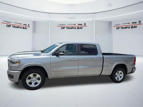 Used 2025 RAM 1500 Big Horn AWD/4WD image 3