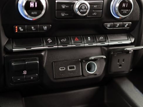 Used 2021 GMC Sierra 1500 AT4 image 17