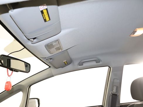 Used 2010 Honda Fit Sport image 35