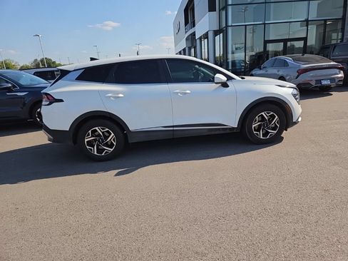 Certified 2024 Kia Sportage LX FWD image 8