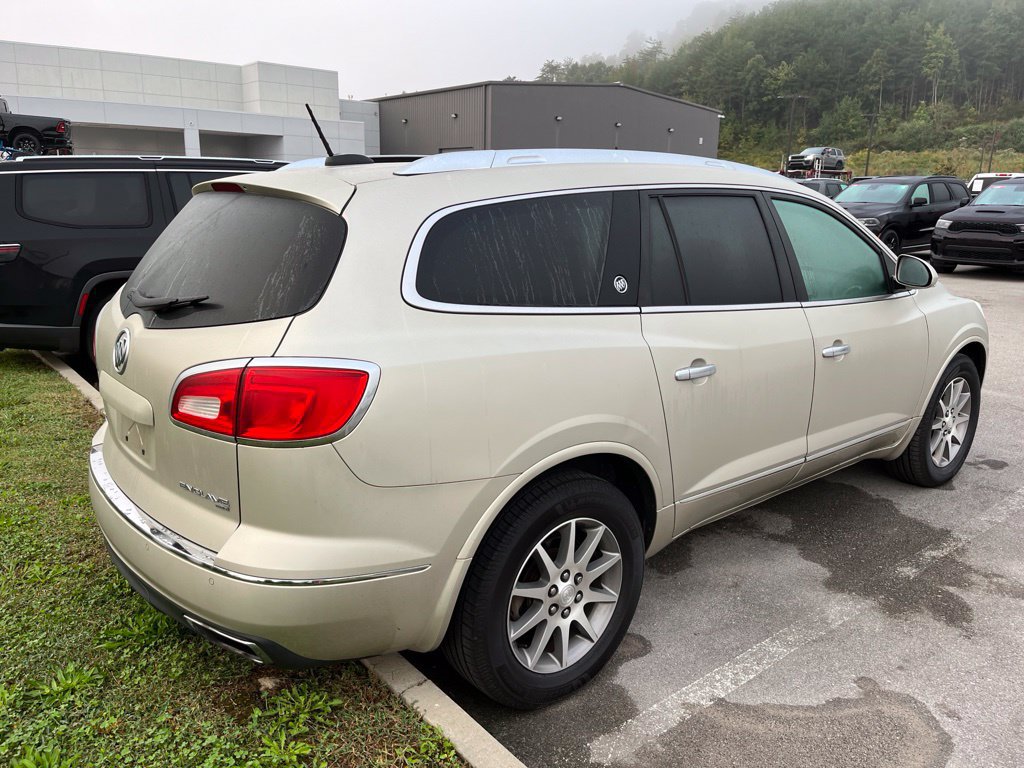 Used 2017 Buick Enclave Leather w/ Trailering Package AWD/4WD image 4