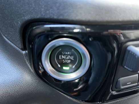 Used 2023 Chevrolet Silverado 1500 ZR2 w/ Technology Package image 16