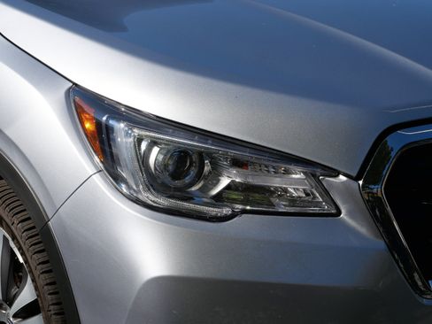 Used 2022 Subaru Ascent Touring AWD/4WD image 2