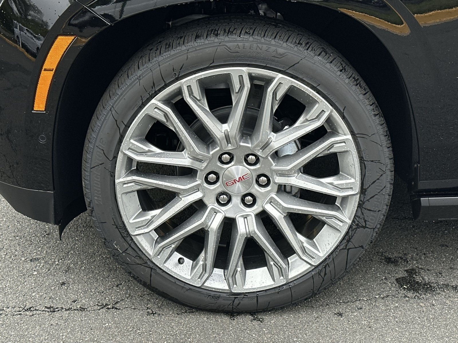 New 2027 GMC Yukon Denali w/ Sun & Power Step Package AWD/4WD image 12