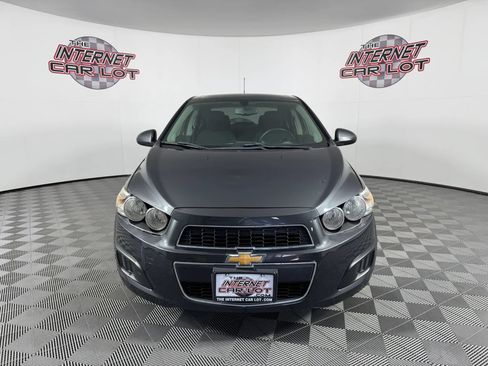Used 2015 Chevrolet Sonic LT FWD image 2