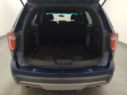 Used 2017 Ford Explorer XLT FWD image 29