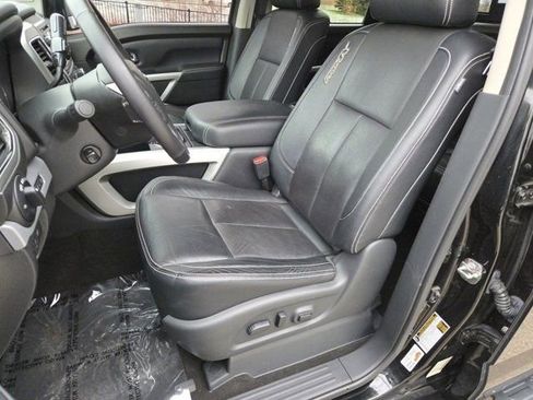 Used 2018 Nissan Titan PRO-4X w/ Pro-4x Convenience Package image 8