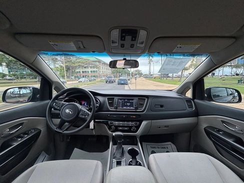 Used 2020 Kia Sedona LX image 14