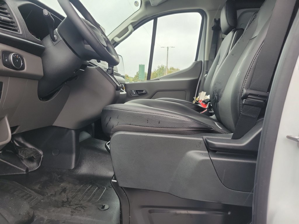 New 2027 Ford Transit 250 Low Roof RWD image 23