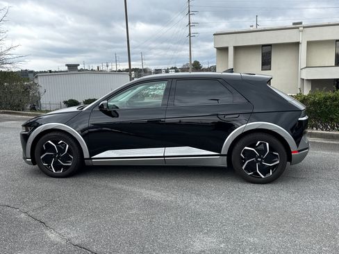 Certified 2023 Hyundai Ioniq 5 Limited w/ Cargo Package image 8