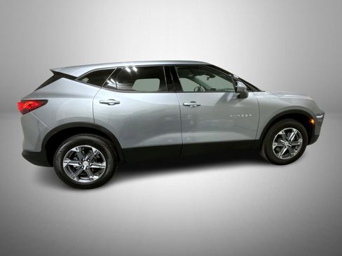 Used 2025 Chevrolet Blazer LT AWD/4WD image 4