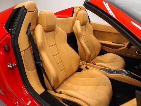 Certified 2012 Ferrari 458 Spider RWD image 20