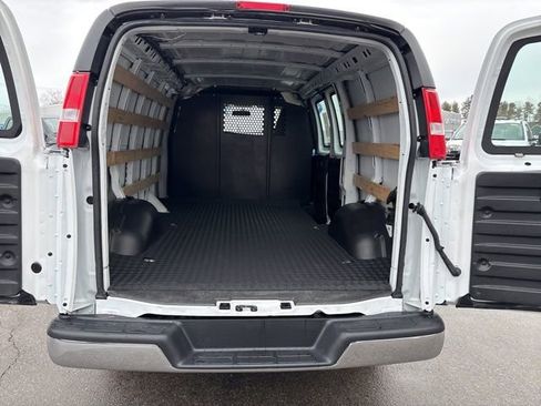 Used 2024 Chevrolet Express 2500 w/ Driver Convenience Package image 19