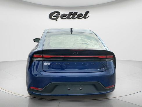 Used 2024 Toyota Prius LE image 5