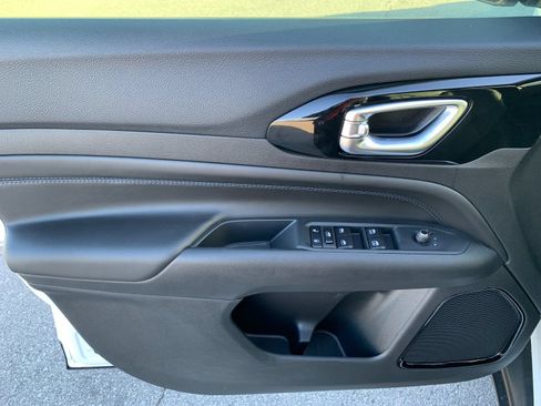 New 2026 Jeep Compass Limited AWD/4WD image 11