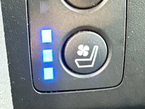 Used 2016 Honda Pilot Elite image 22