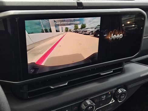 New 2026 Jeep Gladiator Sport AWD/4WD image 18