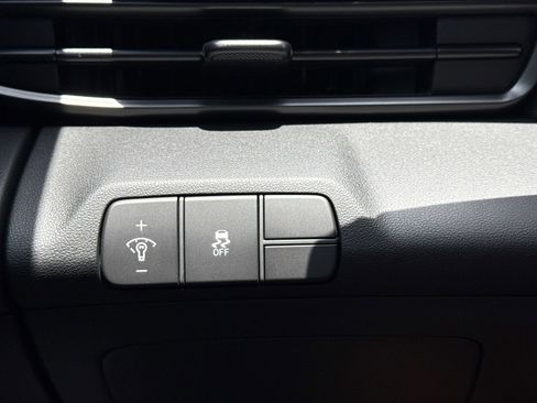 New 2026 Hyundai Elantra SEL Sport FWD image 18