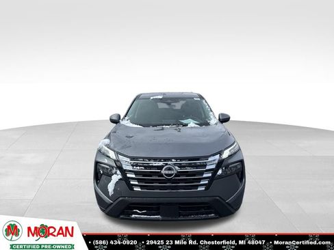 Used 2024 Nissan Rogue SV image 8