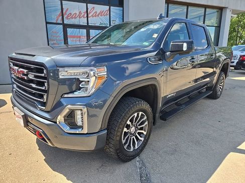 Used 2021 GMC Sierra 1500 AT4 w/ AT4 Value Package AWD/4WD image 2