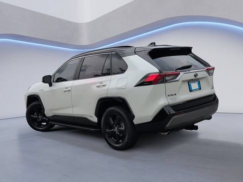 Used 2020 Toyota RAV4 XSE w/ XSE Grade Weather Package AWD/4WD image 9