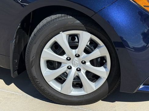 Used 2026 Toyota Corolla LE image 2