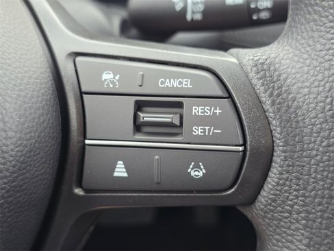 New 2026 Honda HR-V LX image 32