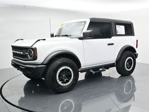 Used 2025 Ford Bronco 2-Door AWD/4WD image 4