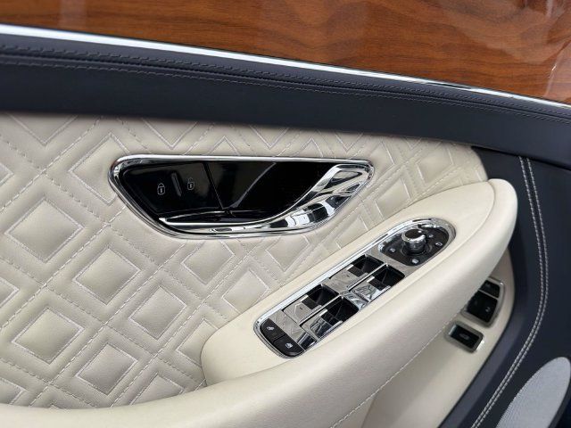 Used 2023 Bentley Continental GT Azure AWD/4WD image 17