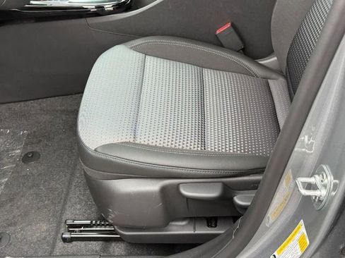 Used 2025 Chevrolet Trax LT w/ Driver Confidence Package image 16