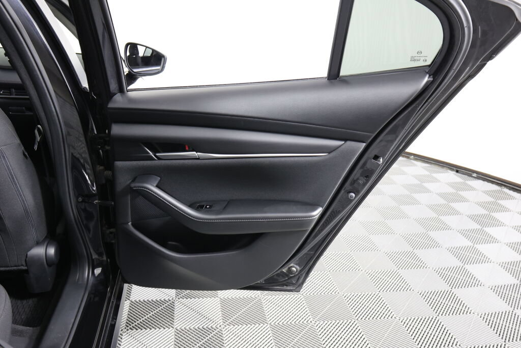 Used 2022 MAZDA MAZDA3 s FWD image 21