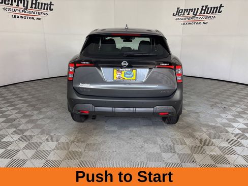 Used 2025 Nissan Kicks S image 6