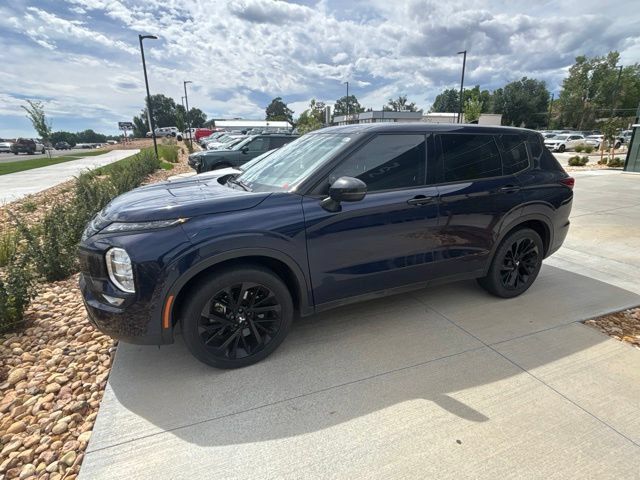 Used 2022 Mitsubishi Outlander SEL Black Edition AWD/4WD image 2