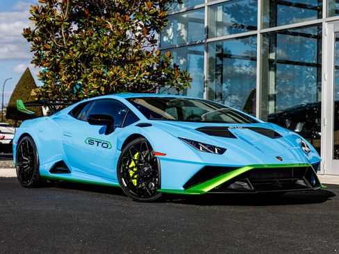 Used 2023 Lamborghini Huracan STO image 43
