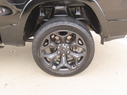 Used 2021 RAM 1500 Limited w/ Night Edition RWD image 17