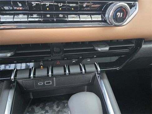 New 2026 GMC Canyon AT4 image 17