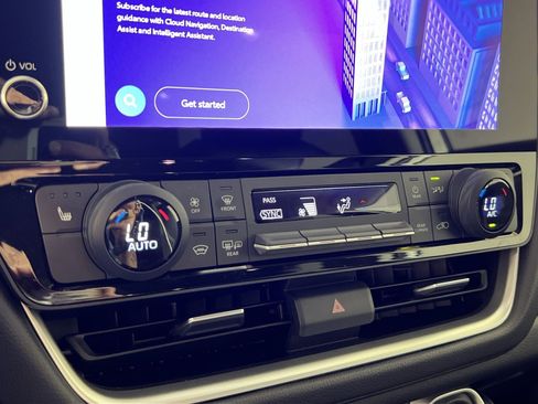 Used 2025 Toyota Grand Highlander FWD image 14