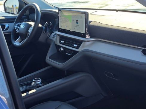 New 2026 Ford Explorer Active w/ Active Comfort Package image 6