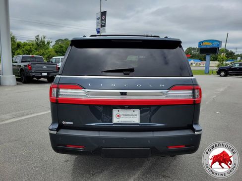 Used 2021 Lincoln Navigator Reserve w/ Luxury Package AWD/4WD image 5