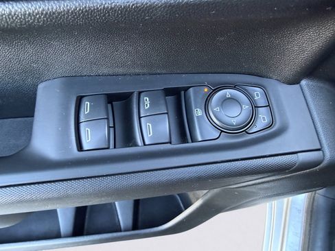 Used 2020 Chevrolet Silverado 1500 Custom w/ Custom Value Package image 26