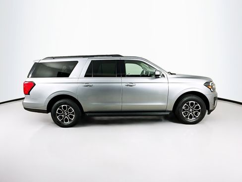Used 2024 Ford Expedition Max XLT image 10