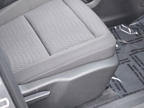 Certified 2025 Chevrolet Equinox LT FWD image 8