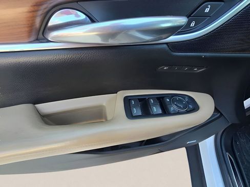 Used 2017 Cadillac XT5 Platinum w/ Driver Assist Package image 53