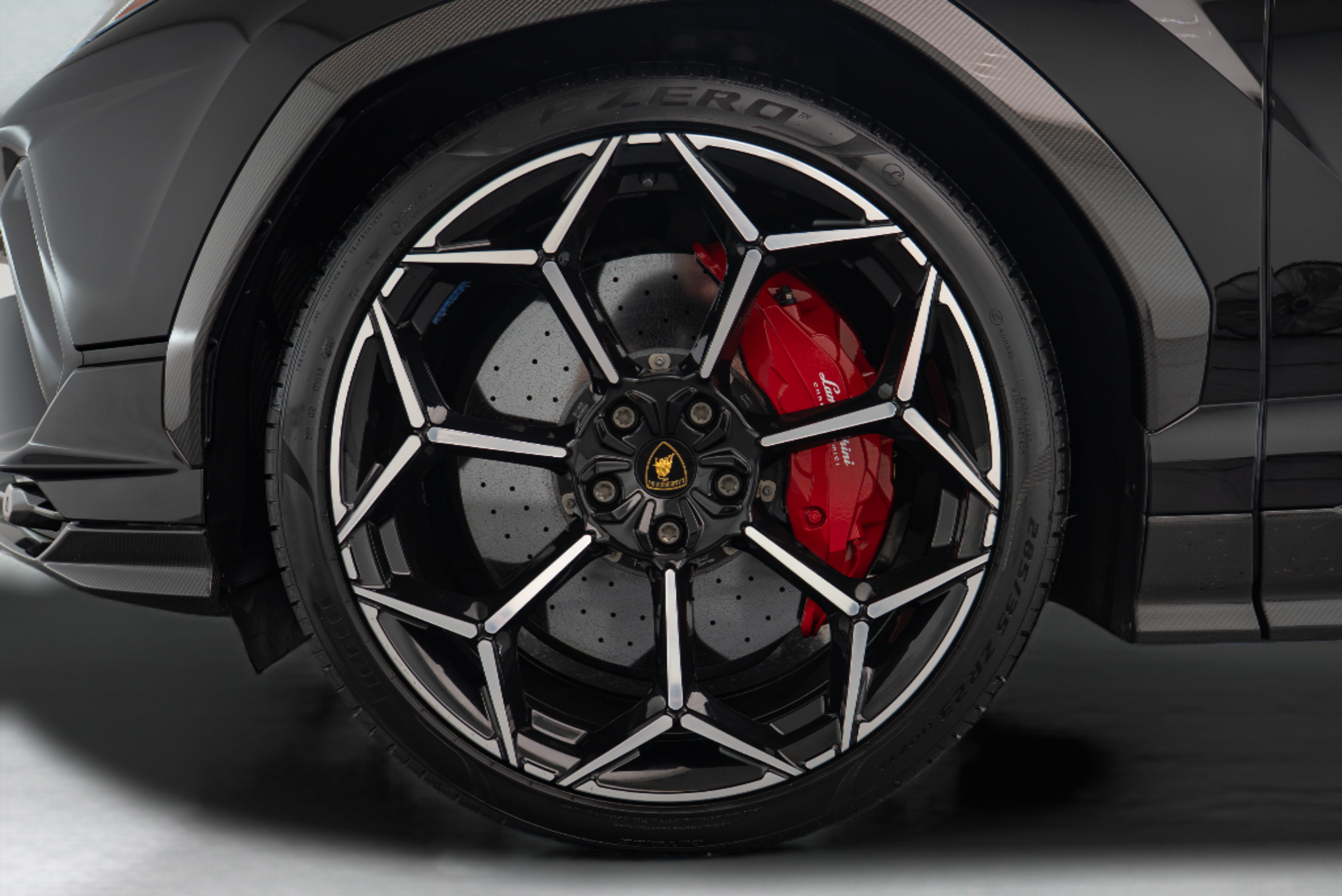 Used 2023 Lamborghini Urus Performante AWD/4WD image 25