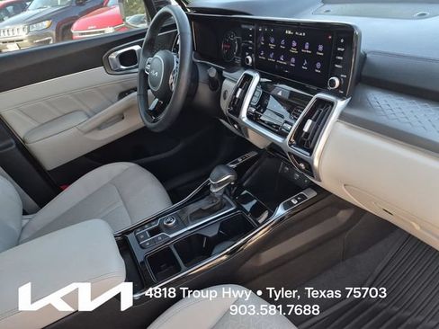 Used 2022 Kia Sorento SX FWD image 12